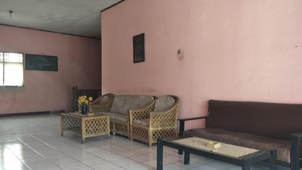 Spot On 2969 Hotel Citra Ayu Labuhan Extérieur photo