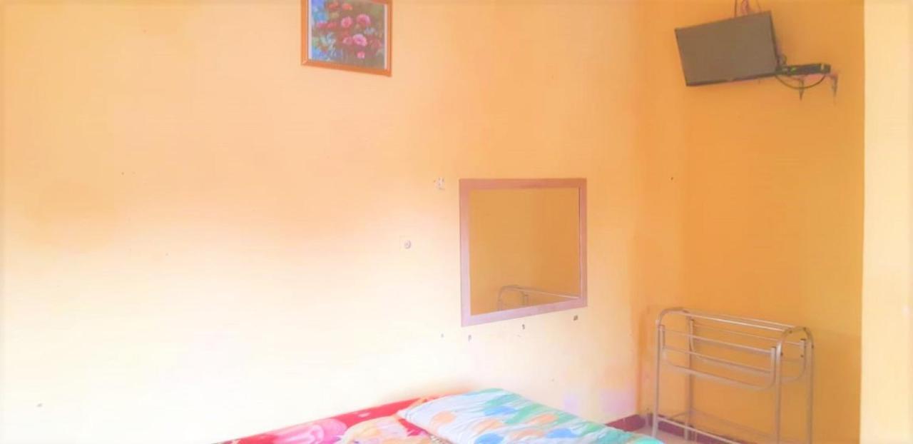 Spot On 2969 Hotel Citra Ayu Labuhan Extérieur photo