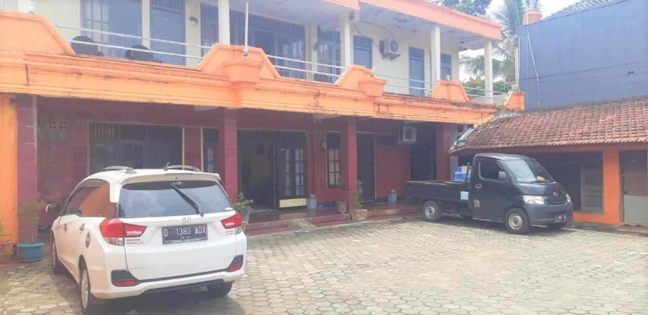 Spot On 2969 Hotel Citra Ayu Labuhan Extérieur photo